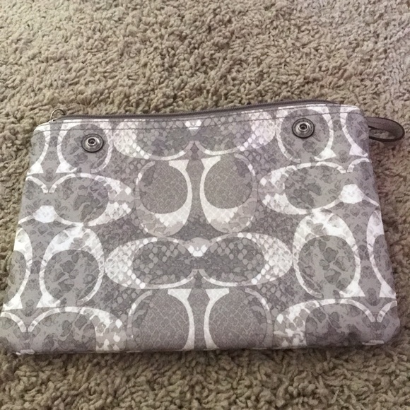 2 Piece..Gray snakeskin coach bag - Picture 8 of 11